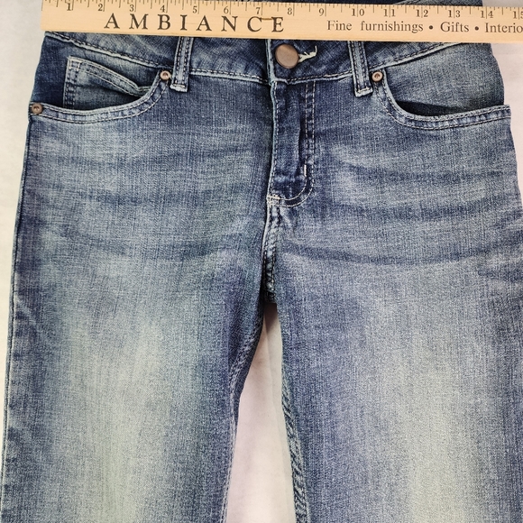 Women's Wrangler Straight Leg Blue Jeans Stretch New Western - Picture 3 of 4